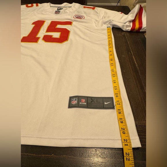 Kansas City Chiefs Patrick Mahomes NFL Football Jersey - Picture 12 of 12